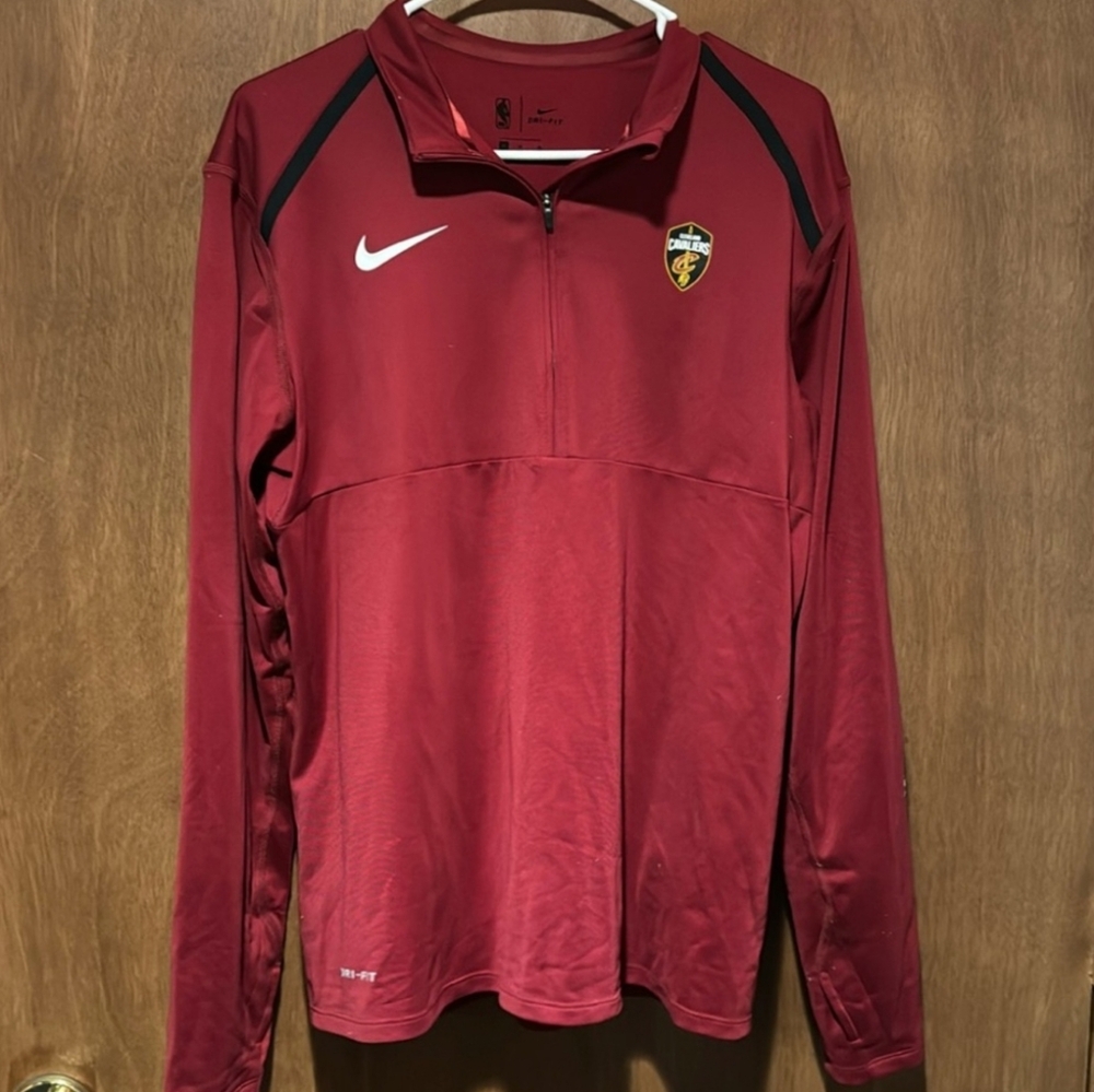 Medium Nike Cavs Quarter-Zip Pullover